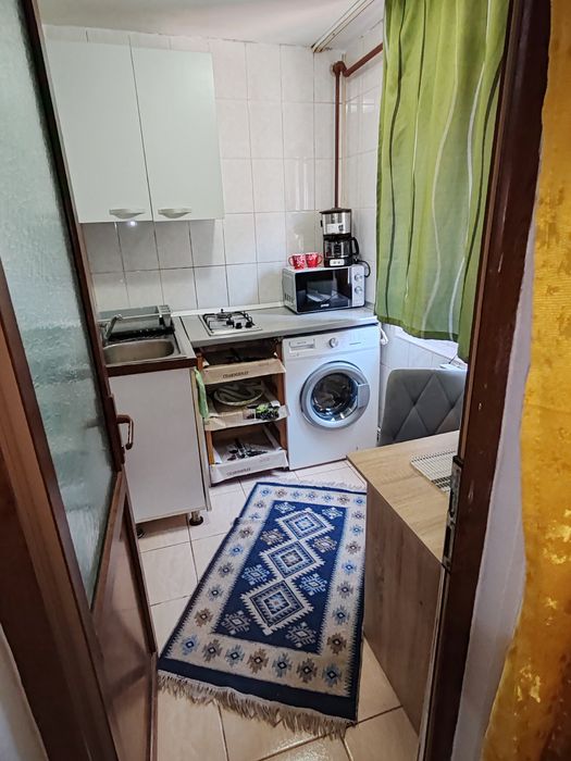 Închiriez garsonieră centru Petroșani