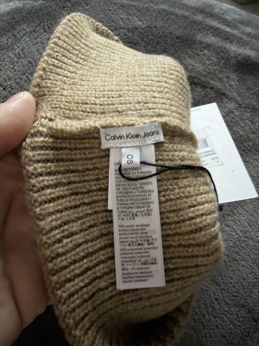 Calvin Klein caciula unisex bej cu logo marime universala noua origina