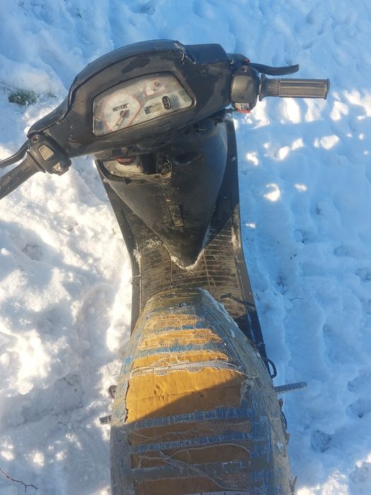 Vând scuter Malaguti F12 motor 80