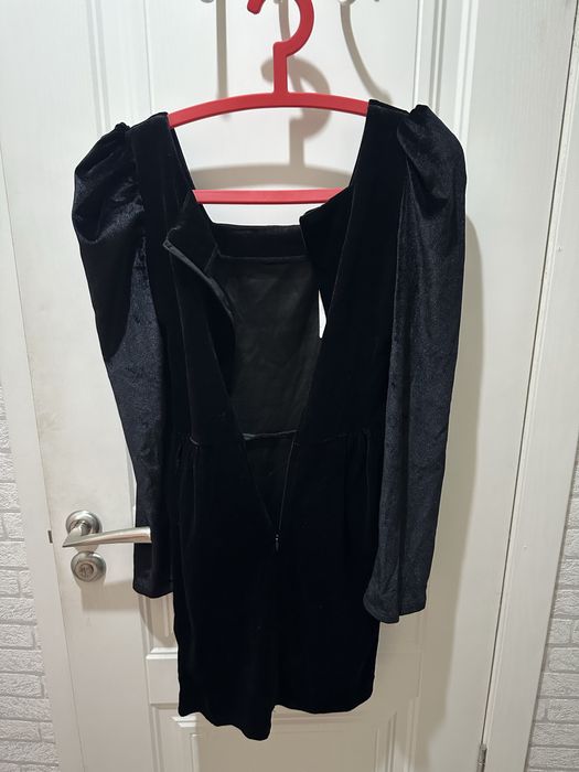 Новое бархатное платье