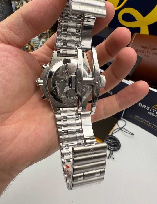 Breitling Chronomat b01