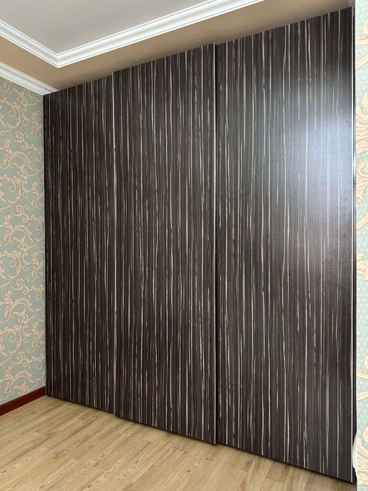 Встроенный Шкаф современный