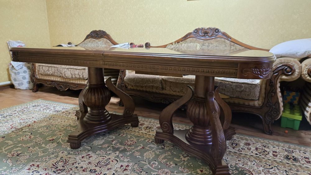 Продам стол в хорошем сост.