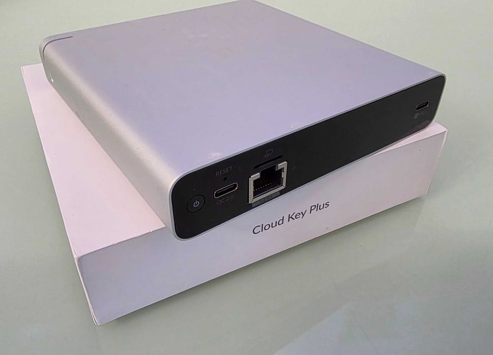 Controler hardware Cloud Key Ubiquiti UniFi UCK-G2-PLUS