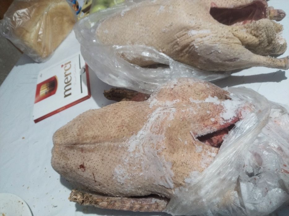 Продам гусеи тушки среднего веса