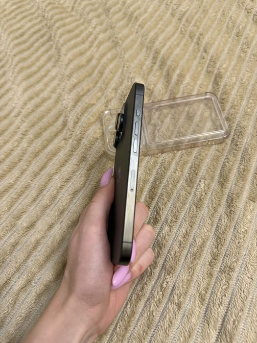 Продам телефон iPhone 15 PRO