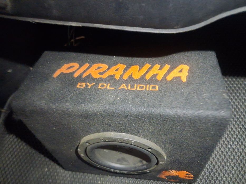 Продам сабвуфер DL Audio Pirahna