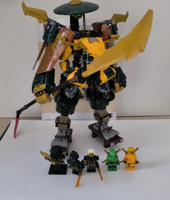 Продаю Лего титанов