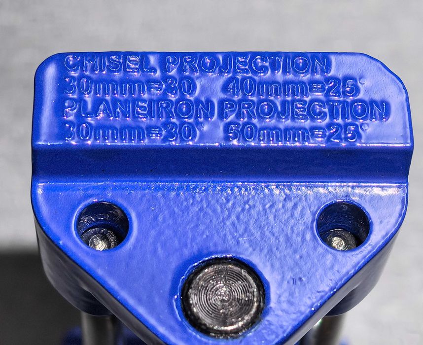 Dispozitiv/ ghidaj pentru ascuțit dălți, cutite pielarie, cutit rindea