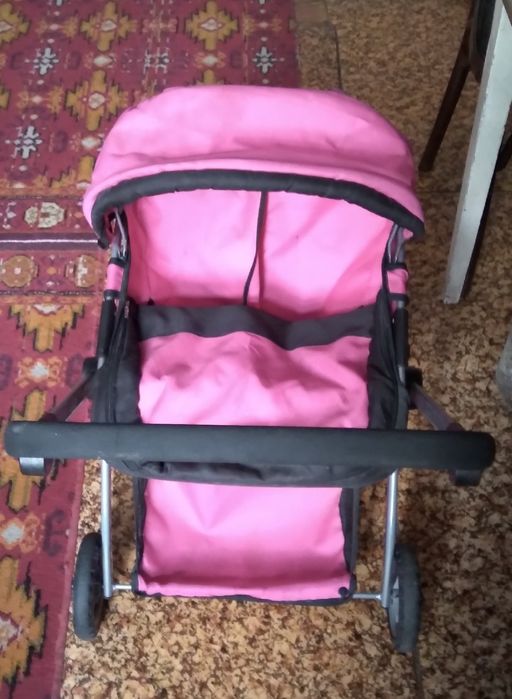 Продам коляску для двух кукол