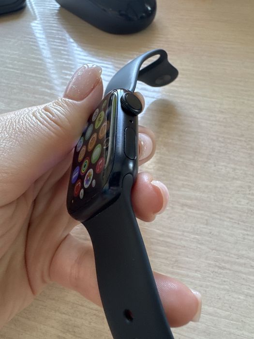 Продам Apple Watch 7, 41мм