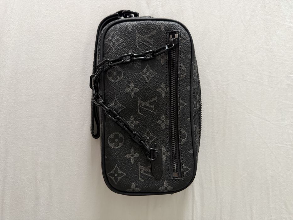 Poseta de mana barbati LV neagra