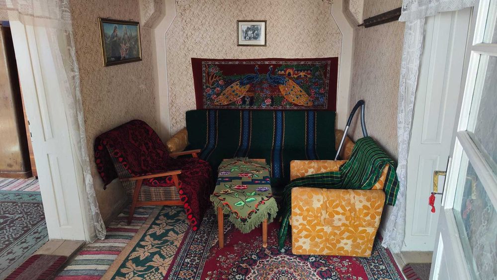 Casa de vanzare cu gradina si curte Drasov Jud. Alba