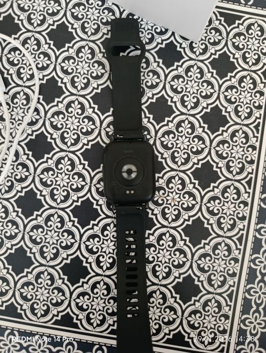 продаю Redmi Watch 5 active