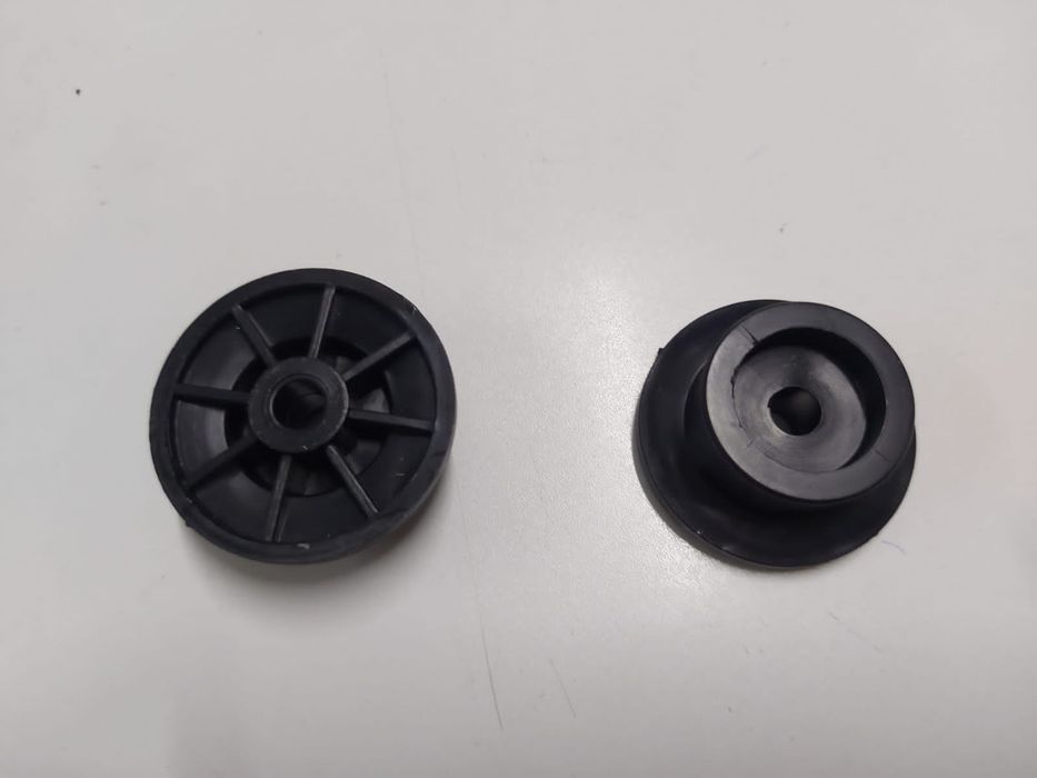 Продам ролики для дивана