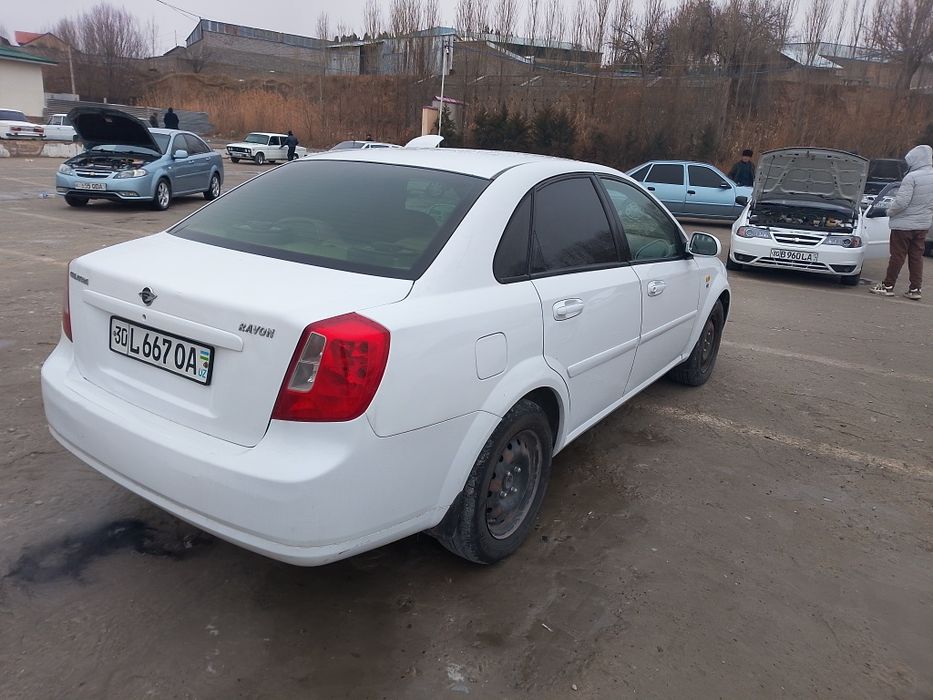 Lasetti optra 2004 yil