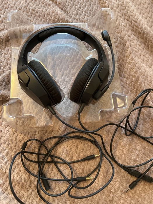 Наушники HyperX игровые новые с микрофом