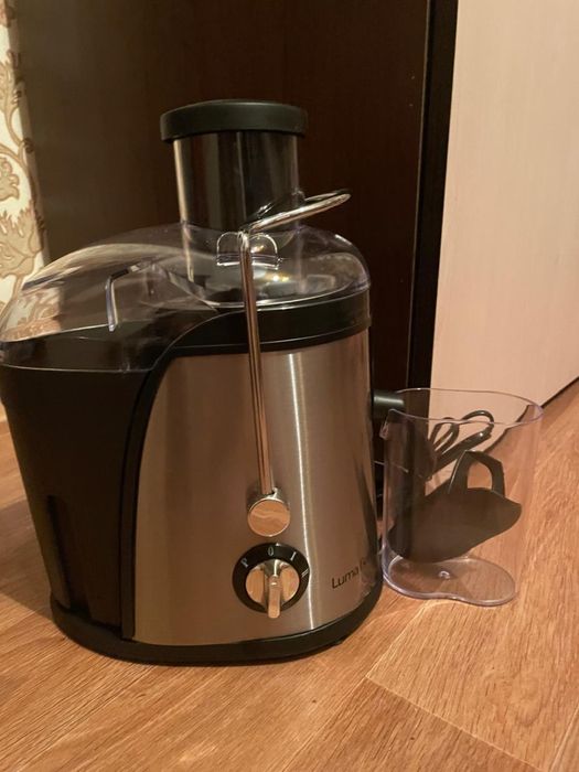 Поодам соковыжималку lumabella