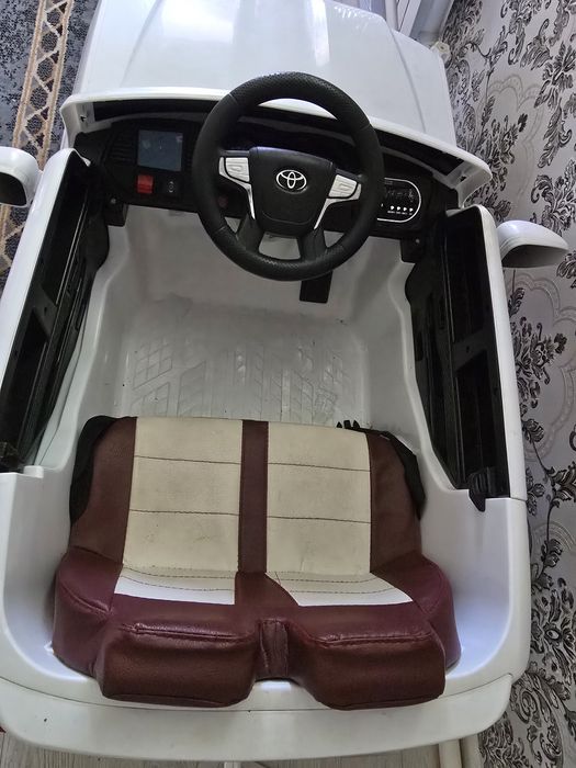 Детская машина Toyota