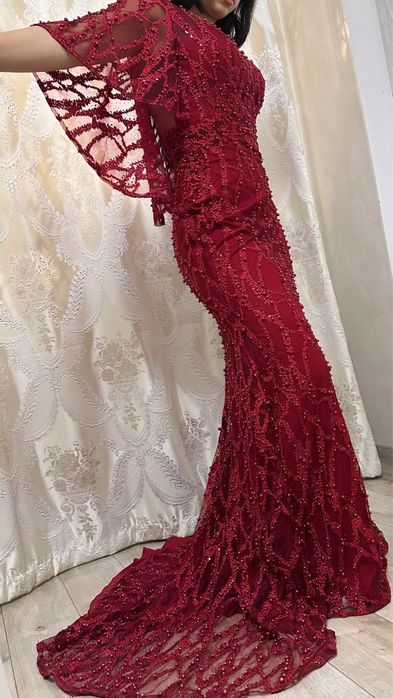 Платье вечернее, в отличном состоянии