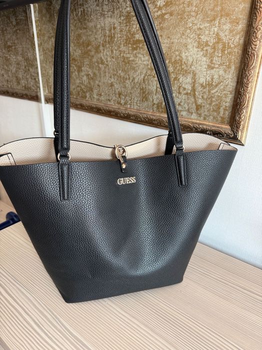 Geantă Guess cu două fețe