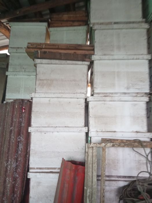 Lăzi stupi de vânzare