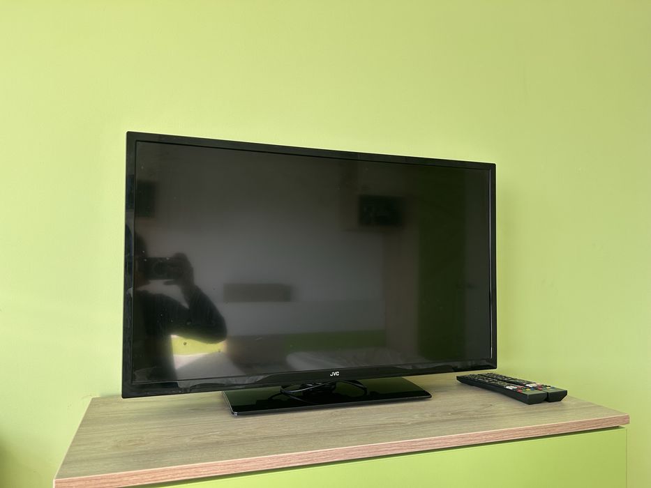 Televizor JVC, 50 hz cu diagonala de 81 cm