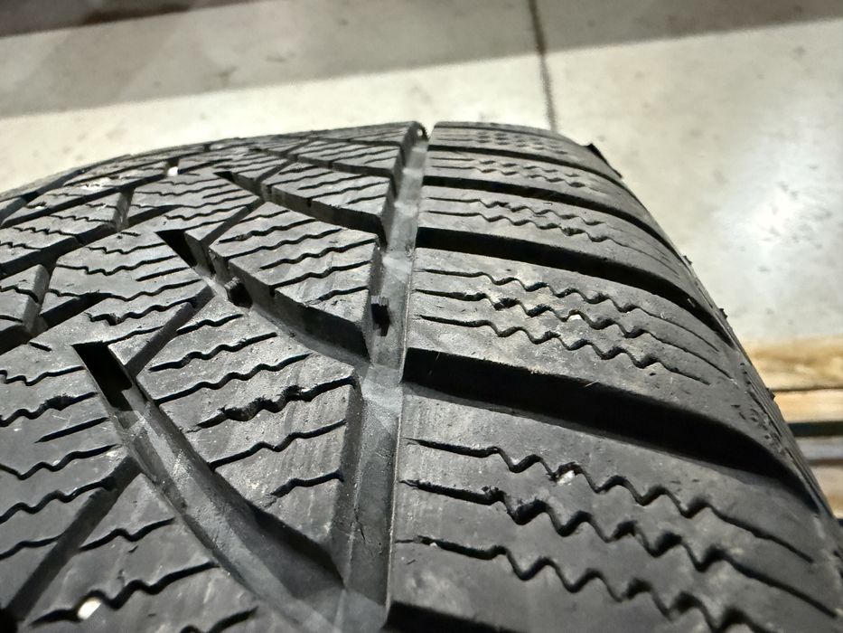 1бр. Зимна Гума 205/55R/16 **SEMPERIT Speed-Grip 3** DOT:2620- 6.8мм.