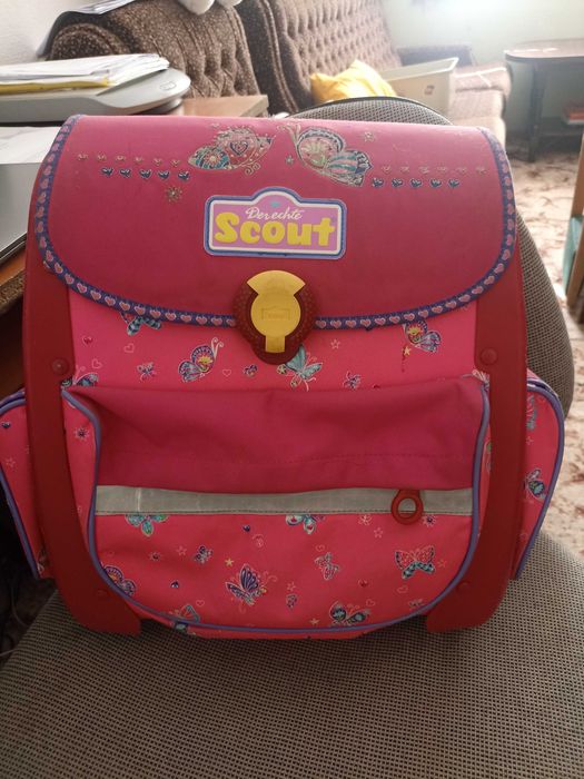 Запазена раница за училище посчи не използвана