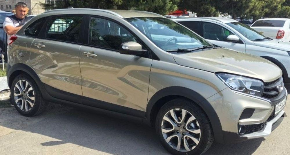 Lada Xray Cross Full