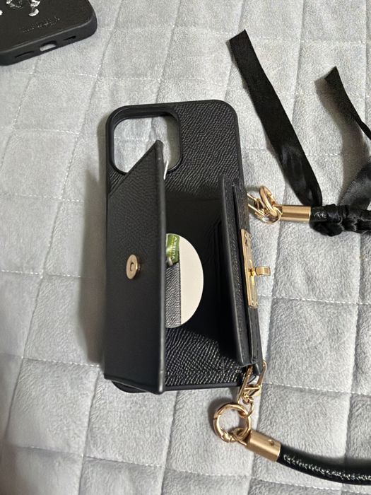 Чехлы на айфон 16 про макс