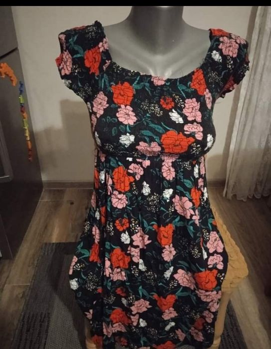 Дамски рокли пролет-лято