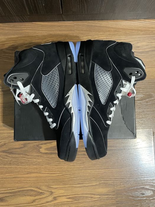 Jordan 5 OG Retro Black Metallic Reimagined