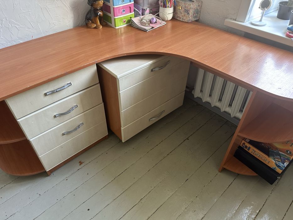 Стол письменный рабочий