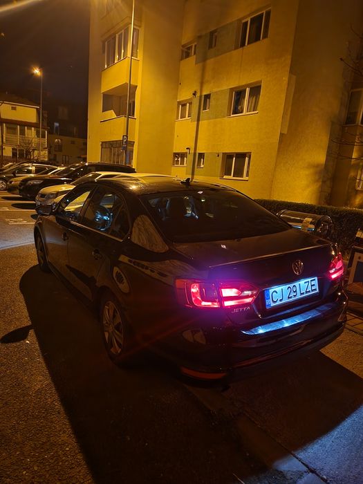 VOLKSWAGEN Jetta 2011 — imagine 2