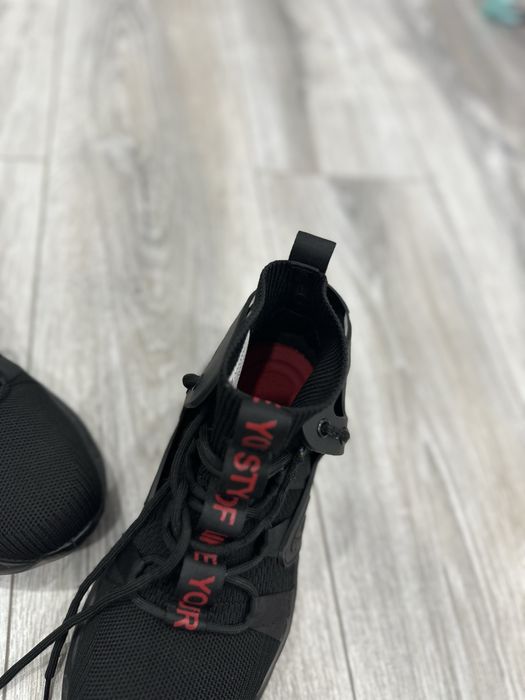 Продам кроссовки