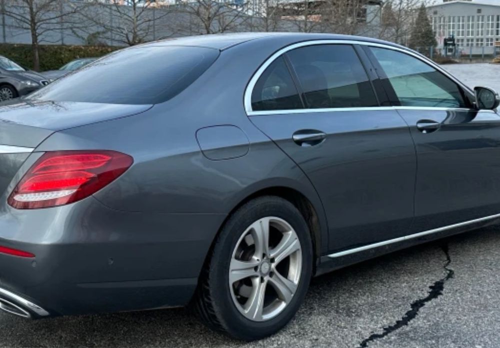 Мерцедес Е213 на части 220 и 250 4 матик