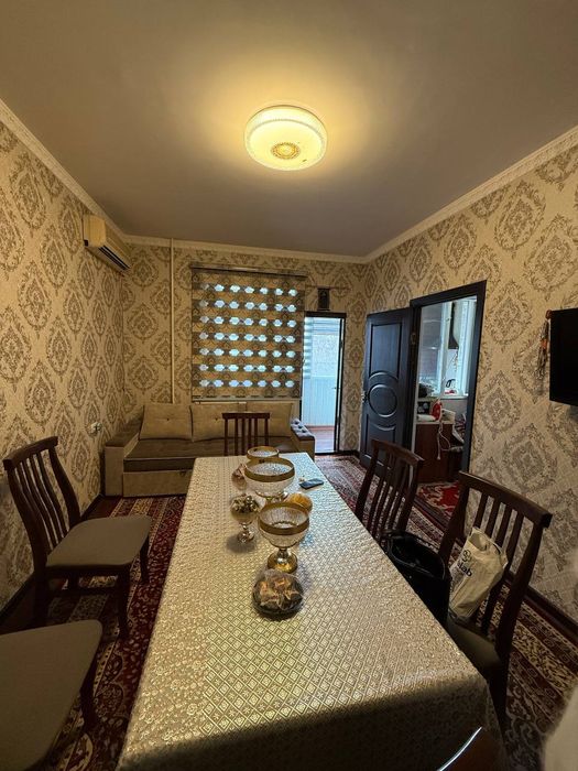 Продаётся Квартира Юнусобод-11 2/2/4 ТЦ Мега Планет НБУ Банк