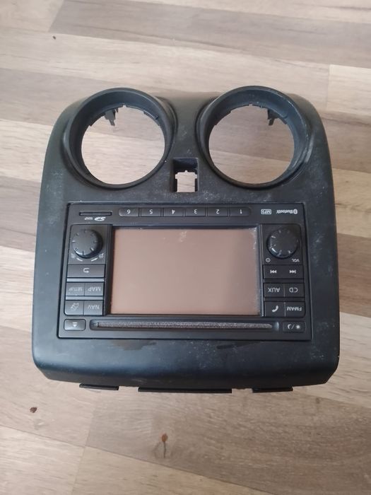 Vand navigatie nissan qashqai j10 cu card si cod