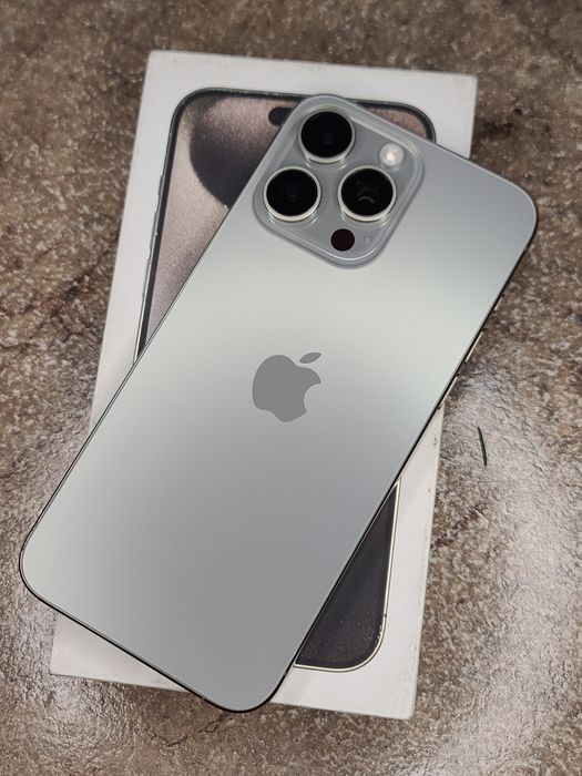 iPhone 15 Pro Max 256 GB karobak