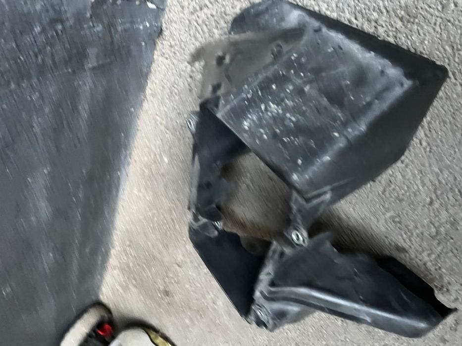 Продам решетку на лексус 570