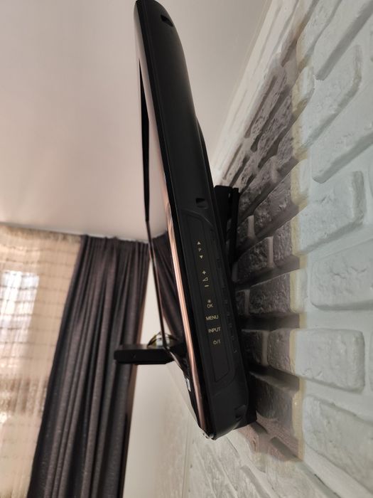 Продам телевизор LG