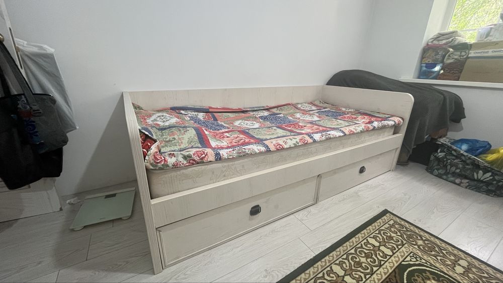 Продам кровать , удобный