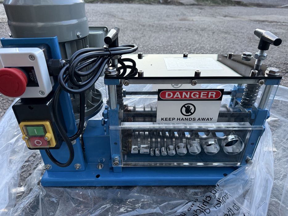 Машина за белене на кабели!