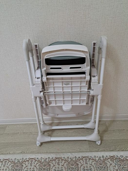 Продаётся детский стол