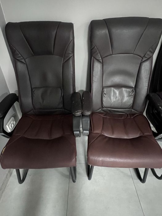 Продам кресло Зета , частично отреставрированная