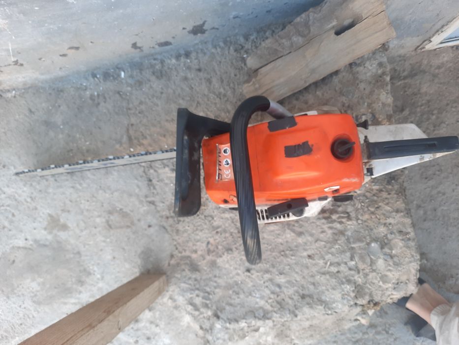 Бензопила продаётся