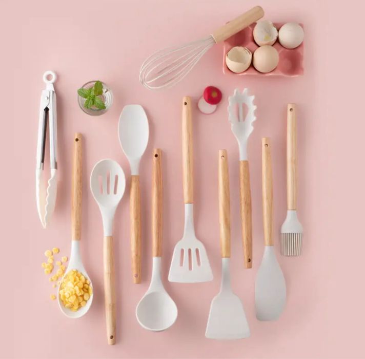 Продам набор кухонных инструментов