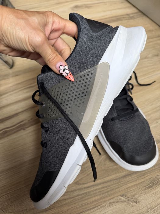 Оригинални мъжки маратонки Nike Arrowz ! 47,5 н