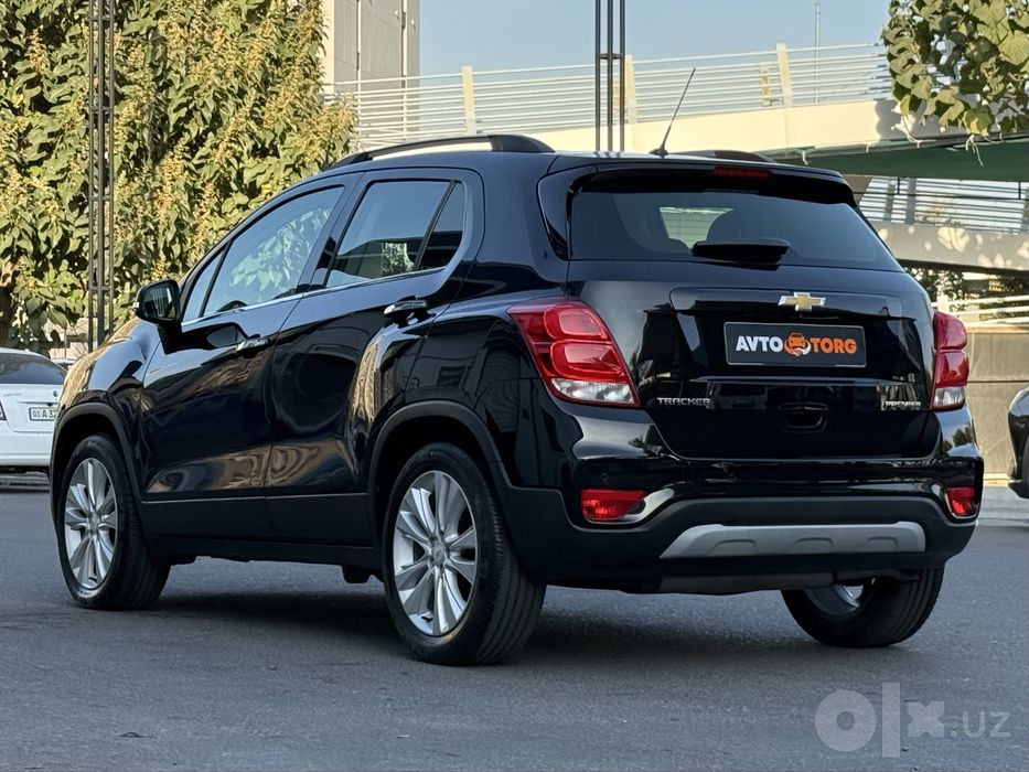 Tracker Premier 2020 год